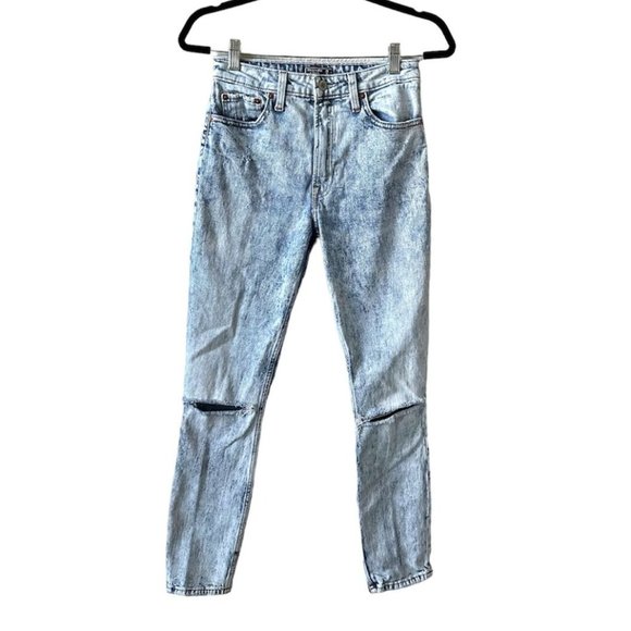 Abercrombie & Fitch Simone High Rise Slim Jeans in Acid Wash - Picture 10 of 10